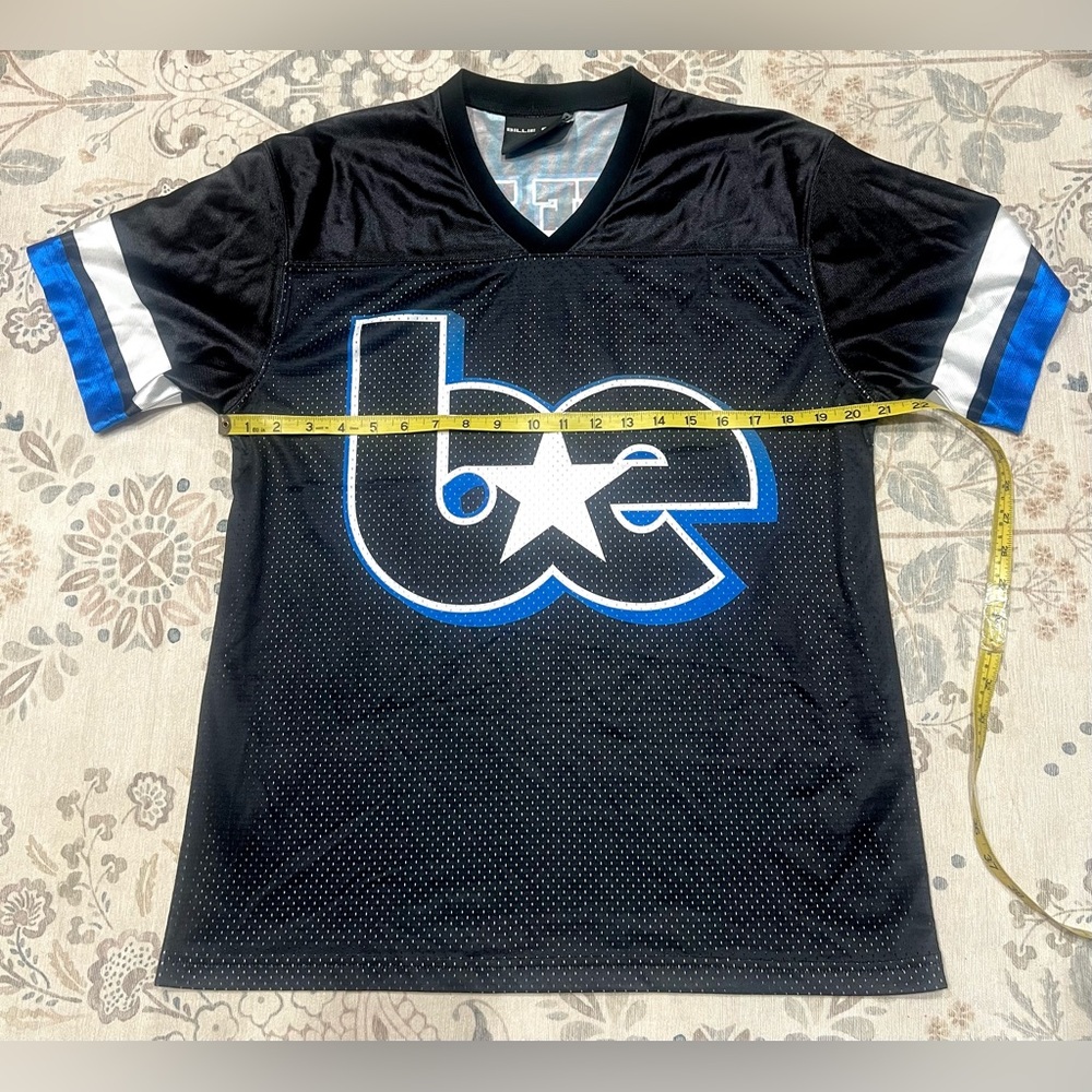 Billie Eilish Be Blue Hit Me Hard and Soft: The Tour Black Jersey Size Small - Picture 10 of 11